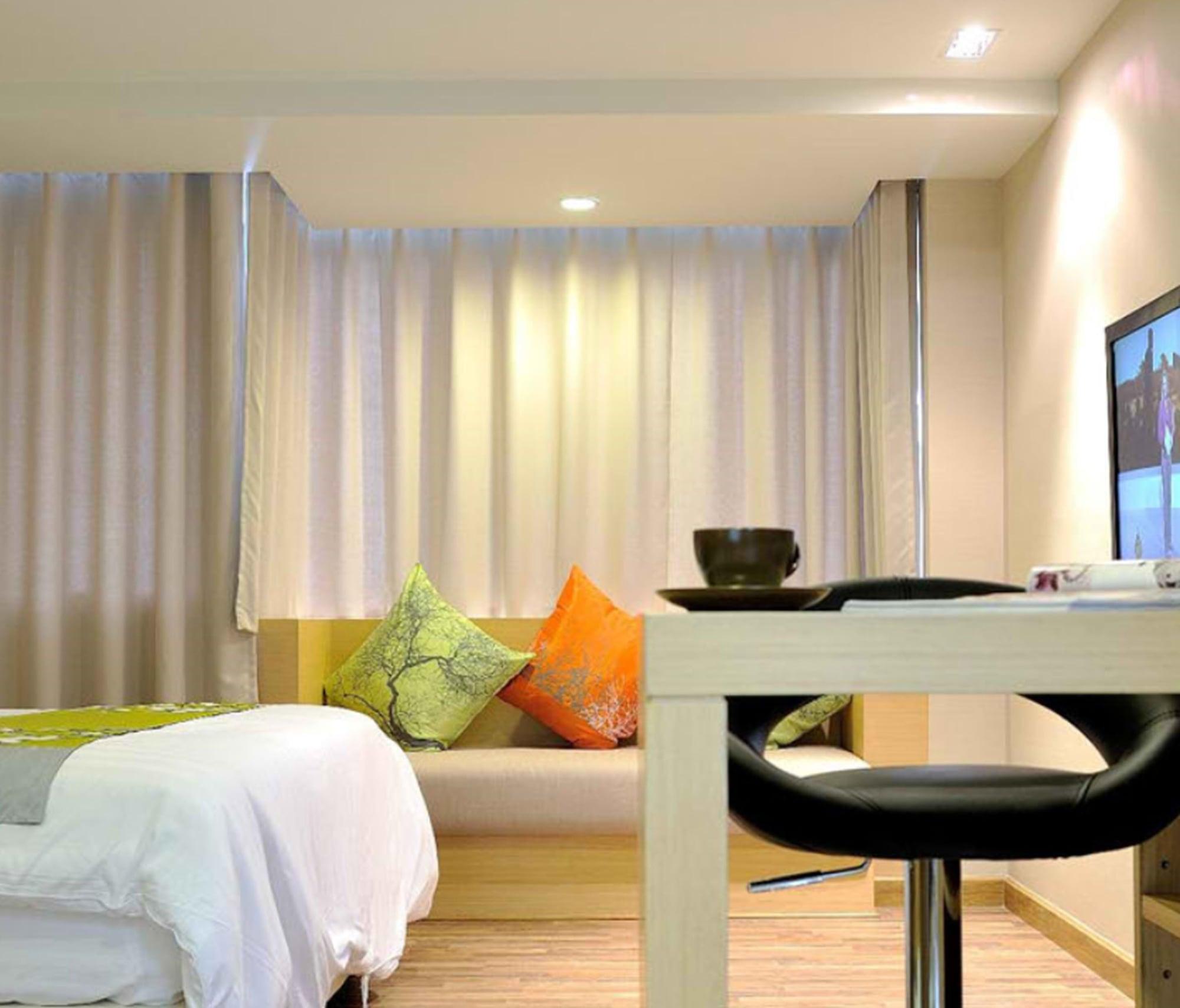 Nantra Retreat And Spa Bangkok Exterior photo